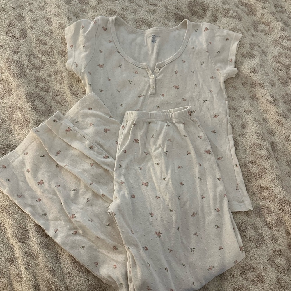 Brandy Melville floral Pajamas Set